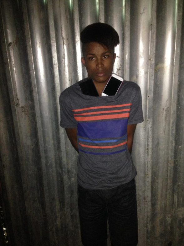 Jovem é acusado de roubo de celular no via Ilhéus