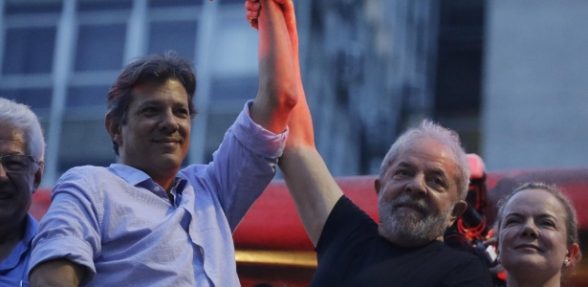 lula-e-haddad-participam-de-ato-na-praca-da-republica-no-centro-de-sao-paulo