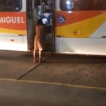 Ônibus com elevador quebrado em Ilhéus