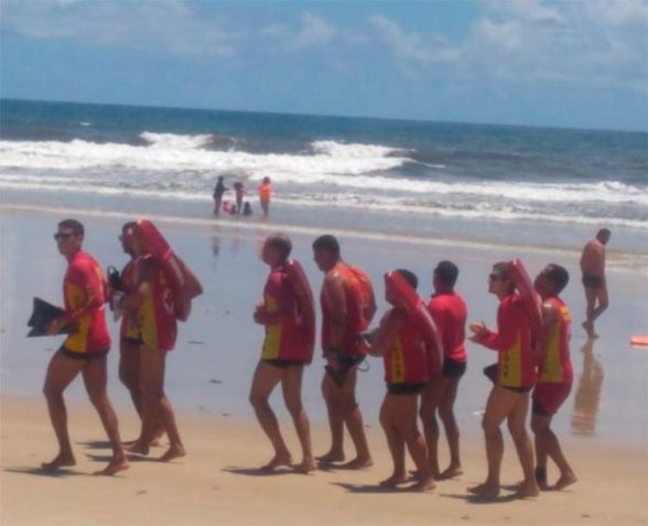 TREINAMENTO DE SALVA VIDAS EM ILHEUS AFOGAMENTO