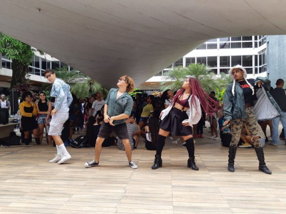 Biblioteca Central vive dia de cultura coreana com o Kpop Meeting Bahia 2019 1
