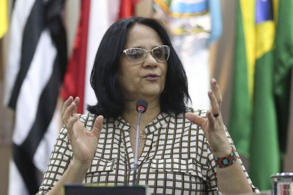 damares-alves-ministra-mulher-antonio-cruz-abr