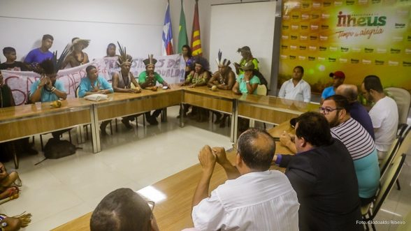 prefeitura e indios