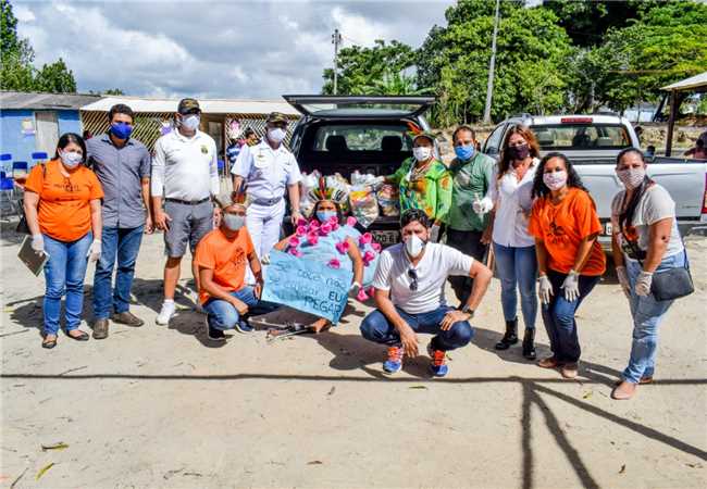 Ajuda de doações de alime toa em Ilheense