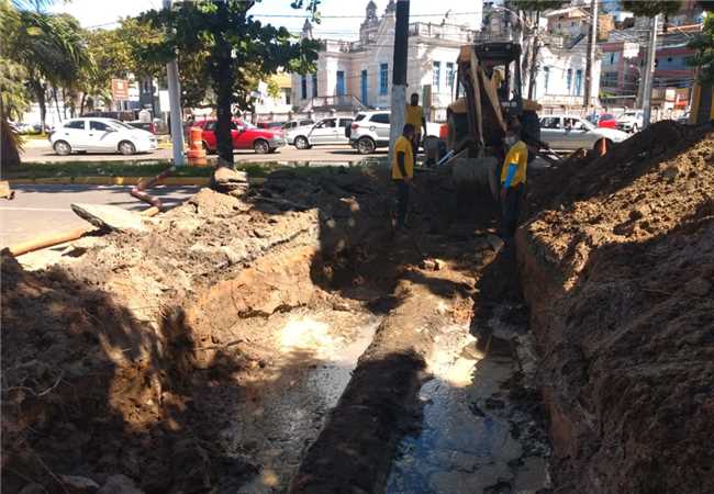 Ilhéus desobstrução na avenida