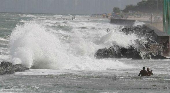 ondas mal tempo