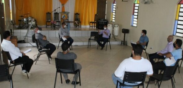 professor reinaldo e os evangelicos