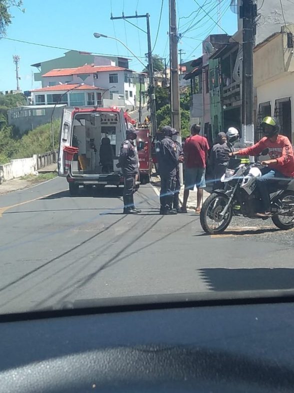 homem tenta se jogar do viaduto catalão ilheus