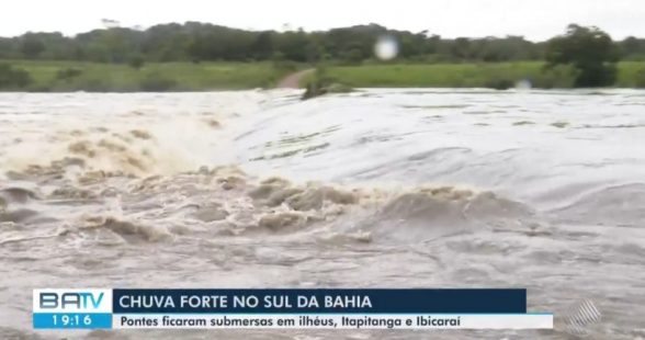 Ponte da acesso ao rio cachoeira japu