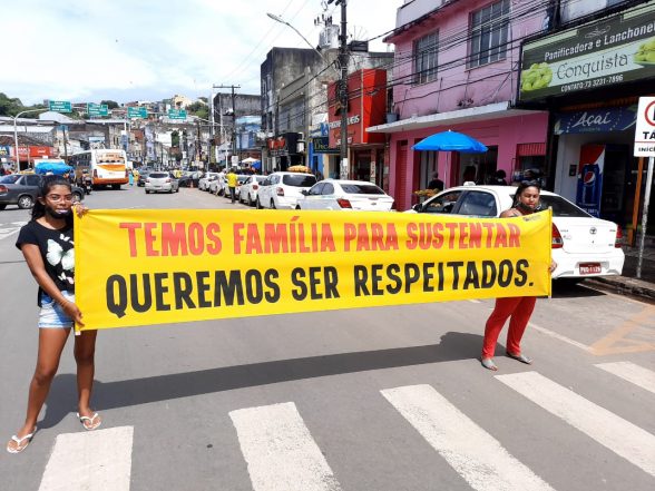 trabalhadores praia do cristo Ilhéus