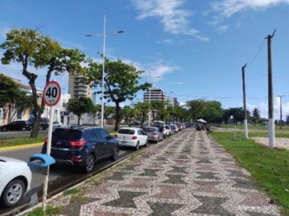 750_ilheus-vacinacao-fila