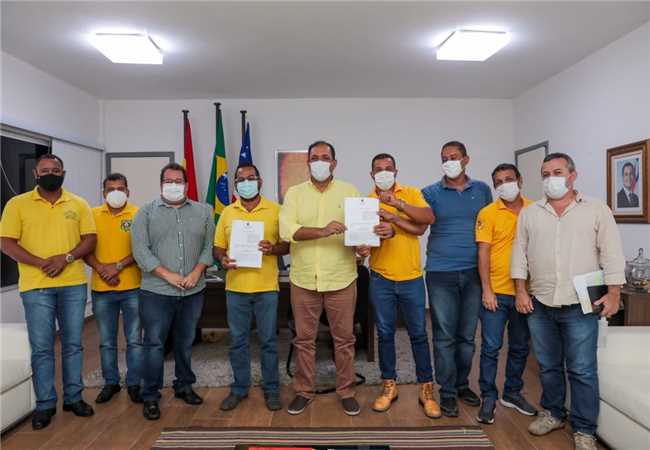 PCCR agentes de trânsito e Prefeito Mário Alexandre