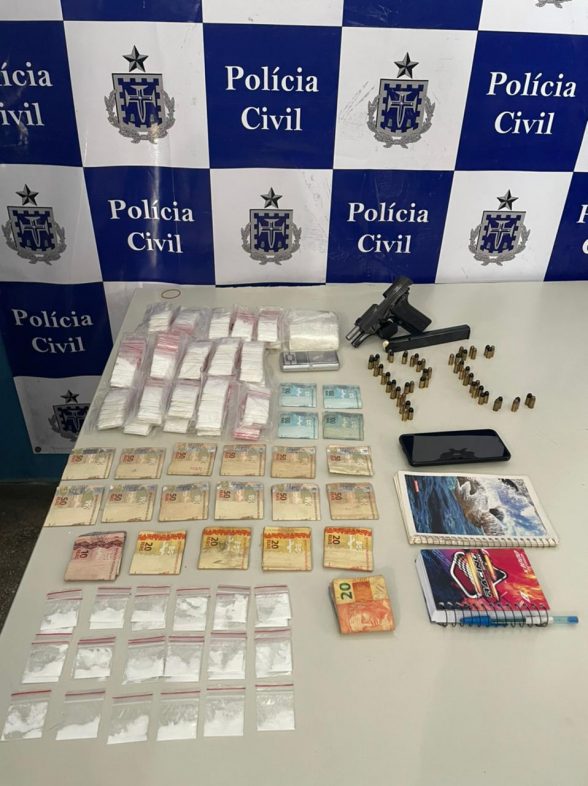 DROGA, ARMA E DINHEIRO APREREENDIDO NO CARILOS ILHEUS