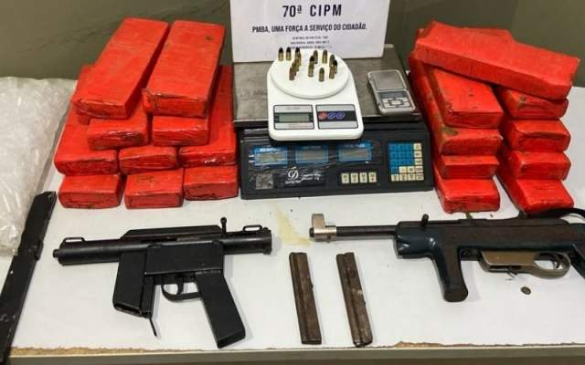 Polícia apreende 33kg de maconha e duas submetralhadoras em Ilhéus