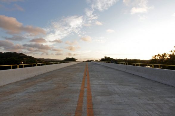 Ponte sobre o rio Almada porto sul