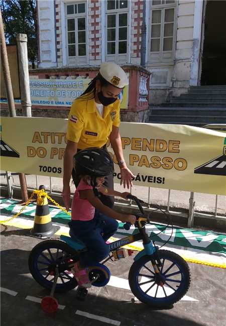 Semana do trânsito - agente de trânsito