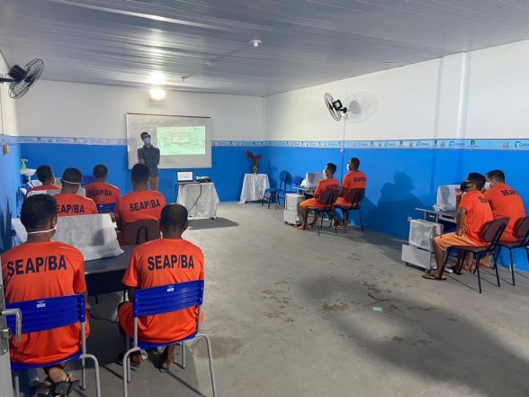 Aulas no conjunto penal Itabuna