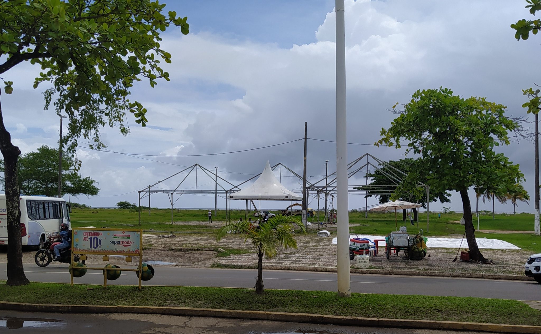 EXPOILHÉUS MONTAGEM