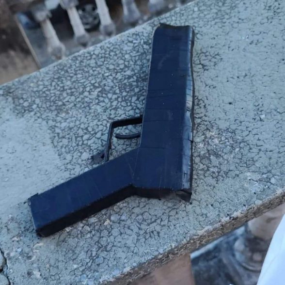 Simulacro de arma assalto na avenida Soares Lopes
