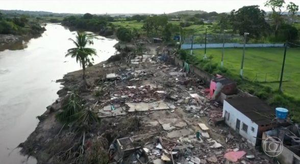 Rio cachoeira devasta comunidade