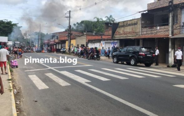 protesto-pm-bombeiros salobrinho