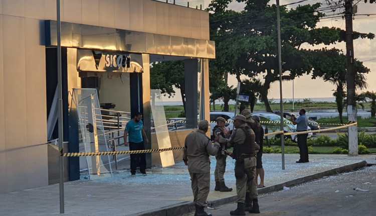 Bandidos tentam roubar banco Ilhéus