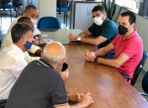 Reuniao-para-tratar-da-mobilidade-urbana-no-retorno-as-aulas-presenciais