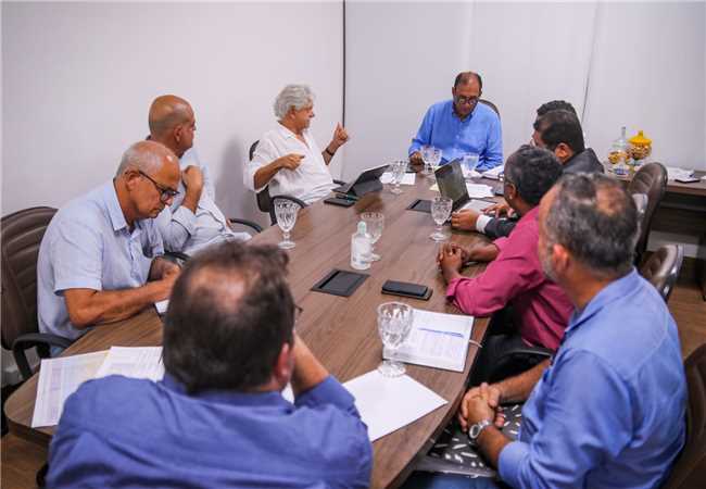 Prefeito bde Ilhéus e empresas de ônibus