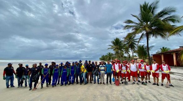 Limpeza de praia Ilhéus oleo