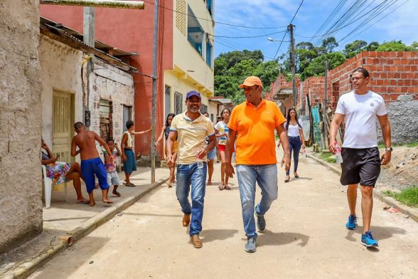 }Mario Alexandre na vila Freitas