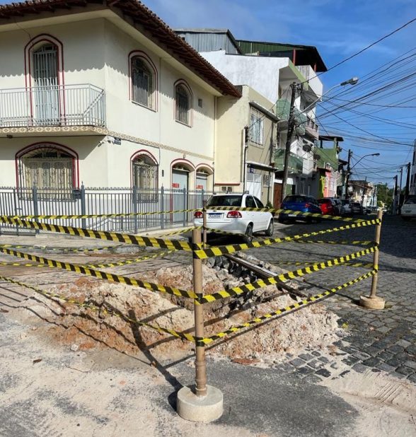 Buraco aberto pela embasa