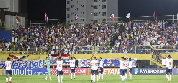 132908,de-virada-bahia-vence-barcelona-de-ilheus-por-2x1-3
