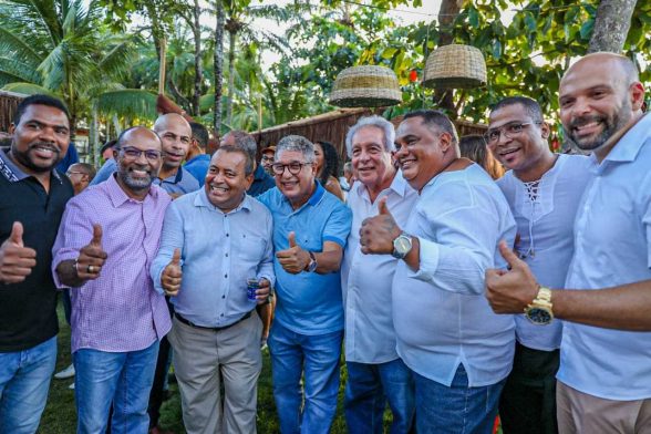 Bebeto e luna em Itacaré lançamento carnaval do interior