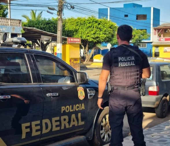 OPERACAO-DA-POLICIA-FEDERAL-PARA-COMBATER-PORNOGRAFIA-INFANTIL-CUMPRE-MANDADOS-EM-ILHEUS