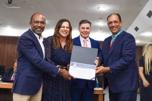 marao recebe medalha adolfo leitao guerra