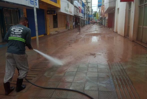 Limpeza da marquês Paranaguá centro chuva