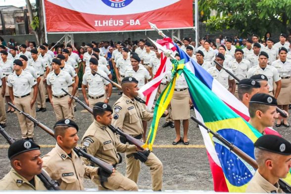 policia forma soldados