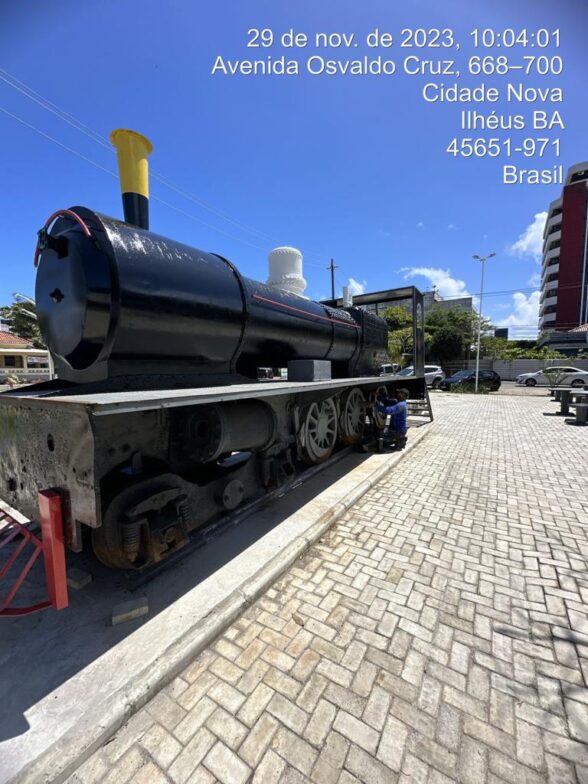 Locomotiva 12 antiga maria fumaca na praça misael tavares