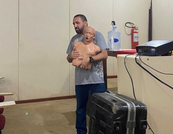 Profissionais da Saúde participam de oficina sobre suporte básico e avançado de vida