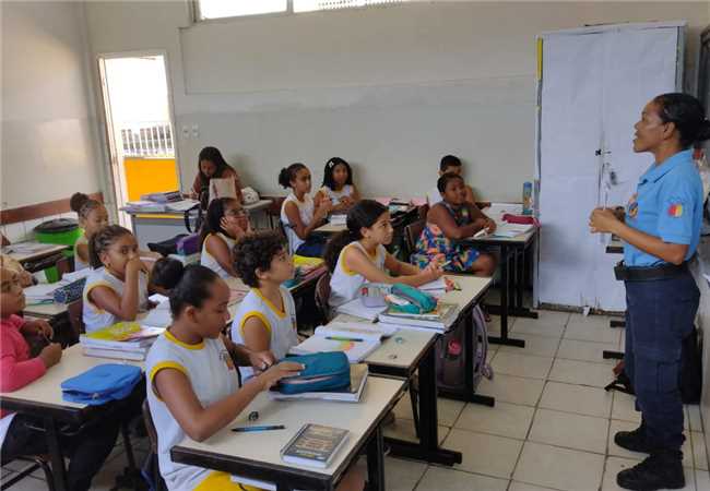 Maio laranja escola segura