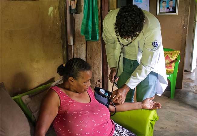 Atendimento médico consulta enfermeiro