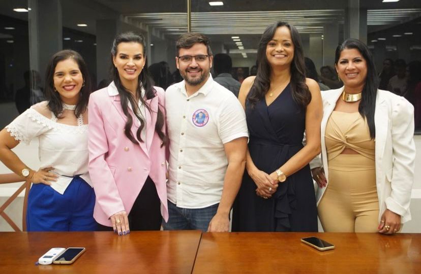 Valderico Junior e mulheres