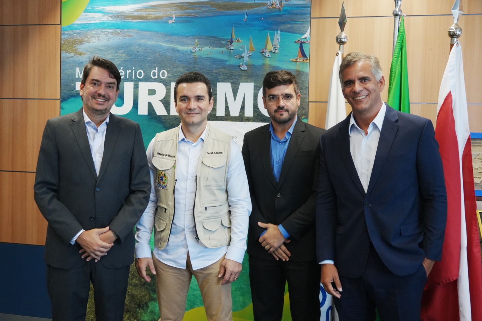 Pedro Tavares, Valderico Junior e Ministro do Turismo Celso