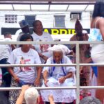 Dona Carmosina, no Trio Pranchinha, no Cortejo da Lavagem de São Sebastião.