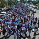 Caminhada contra violência contra as mulheres