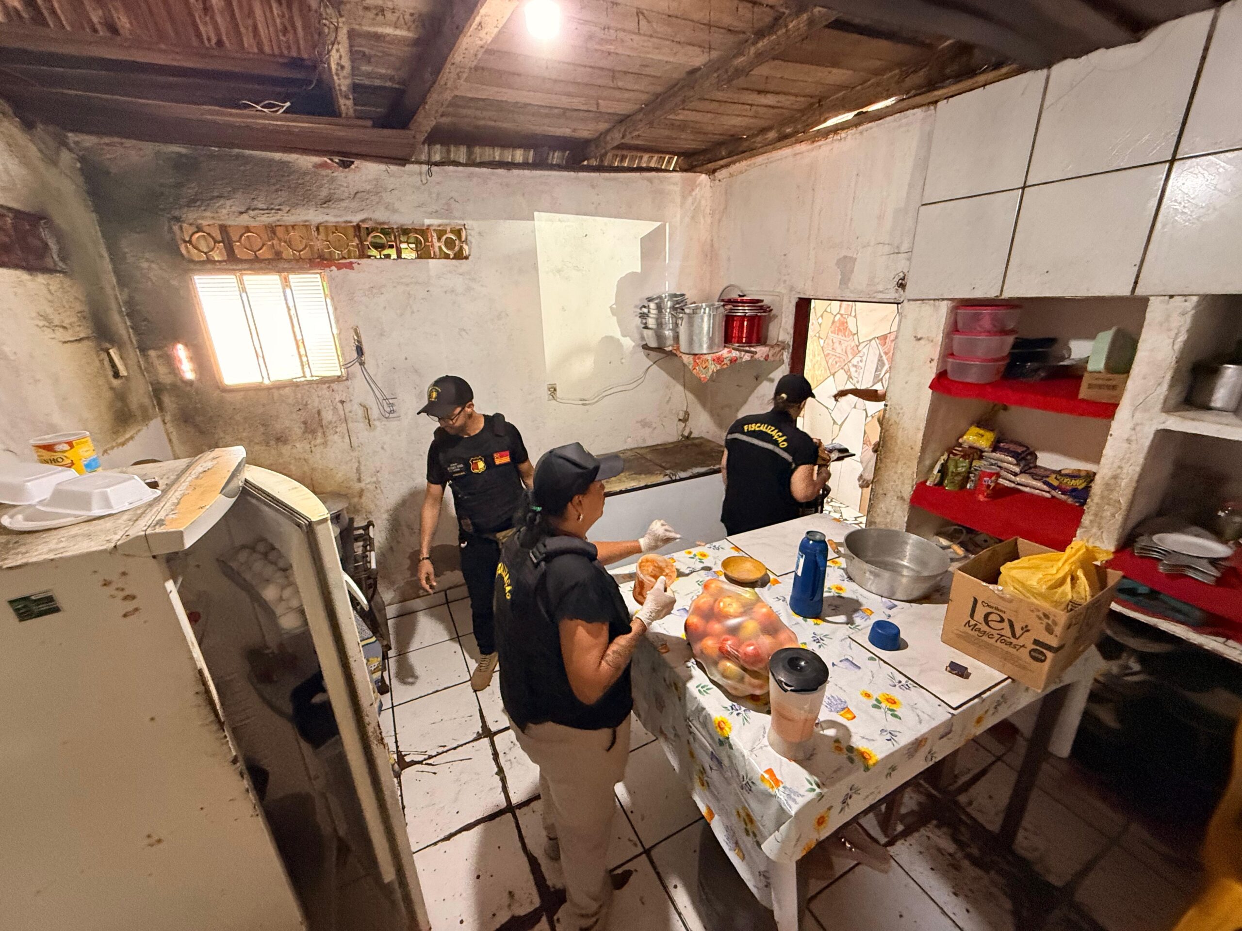 Irregularidades em barraca de praia