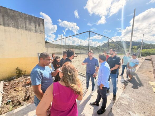 Salobrinho prefeitura construção de quadra poliesportiva