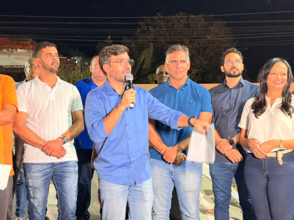 Valderico Inaugura a avenida contorno