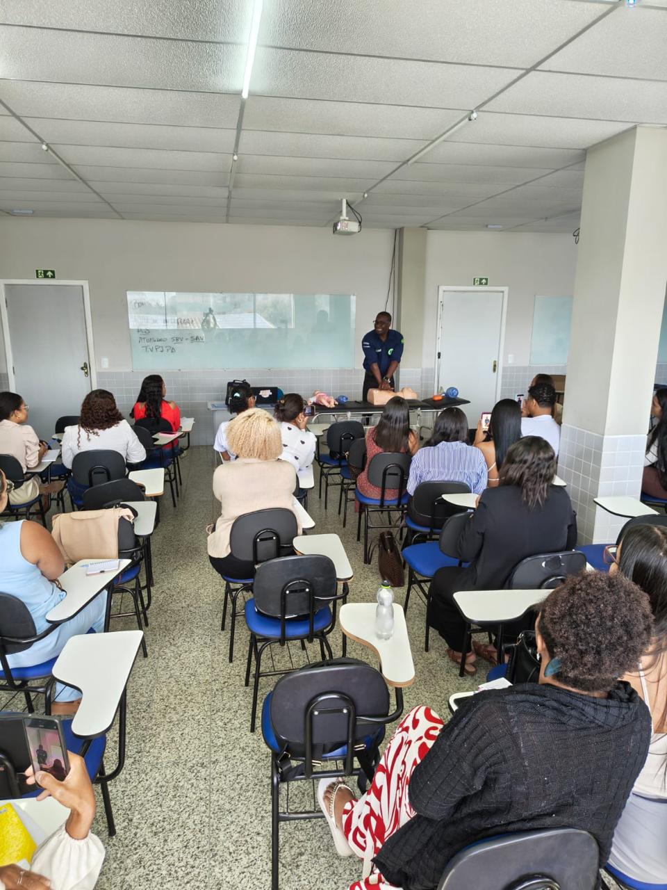 Coren e Sesau treinamento enfermagem