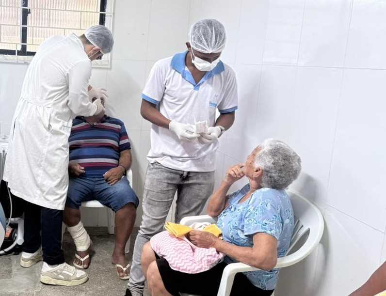 Novas próteses saúde bucal